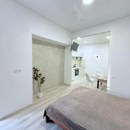 71и2 Apartment Odesa